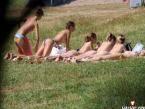 topless-girls-18-thumb.jpg