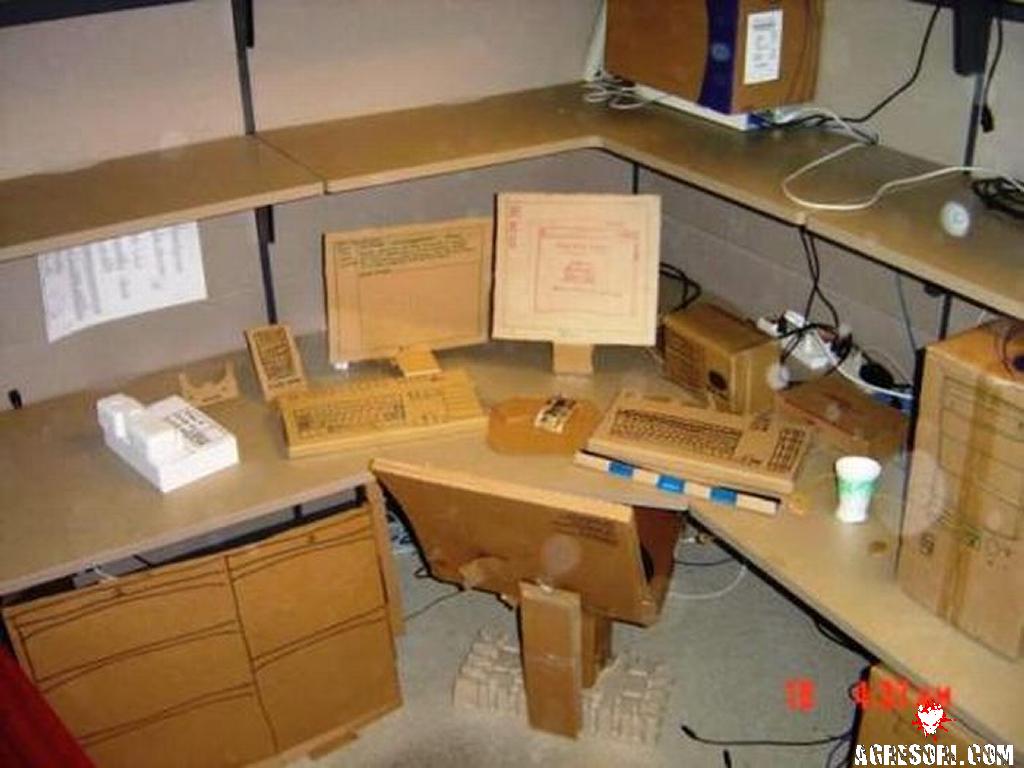 awesome-office-cube-pranks-03-thumb.jpg
