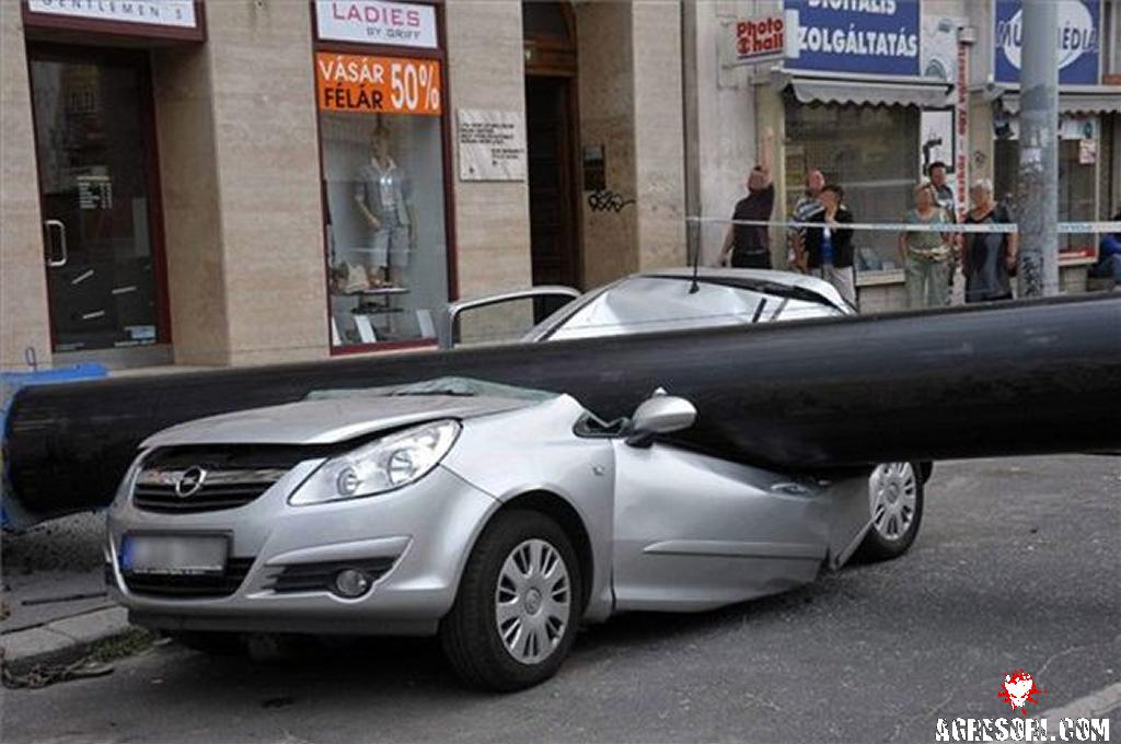 dangerous-car-parking-640-05-thumb.jpg