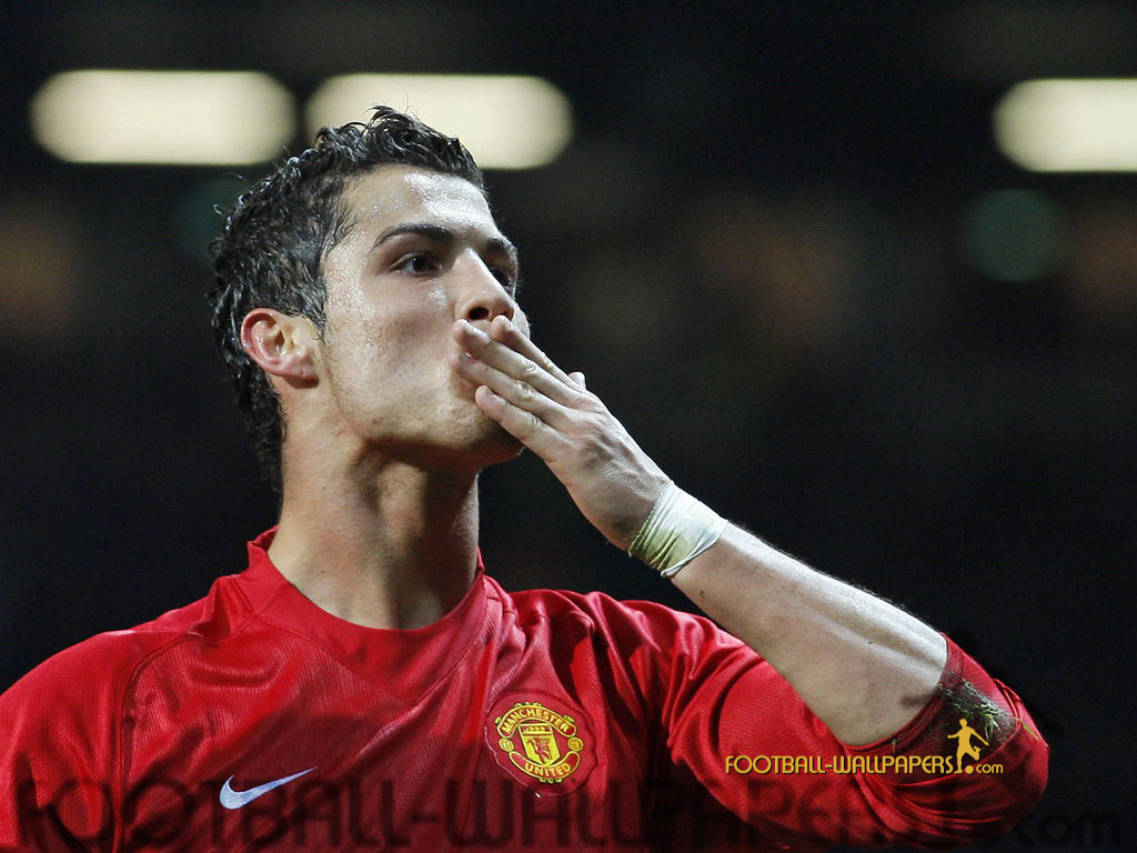 1024x768redarmyfc-com-tue42243cristiano-ronaldo-15.jpg