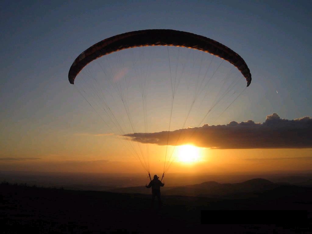 paragliding.jpg