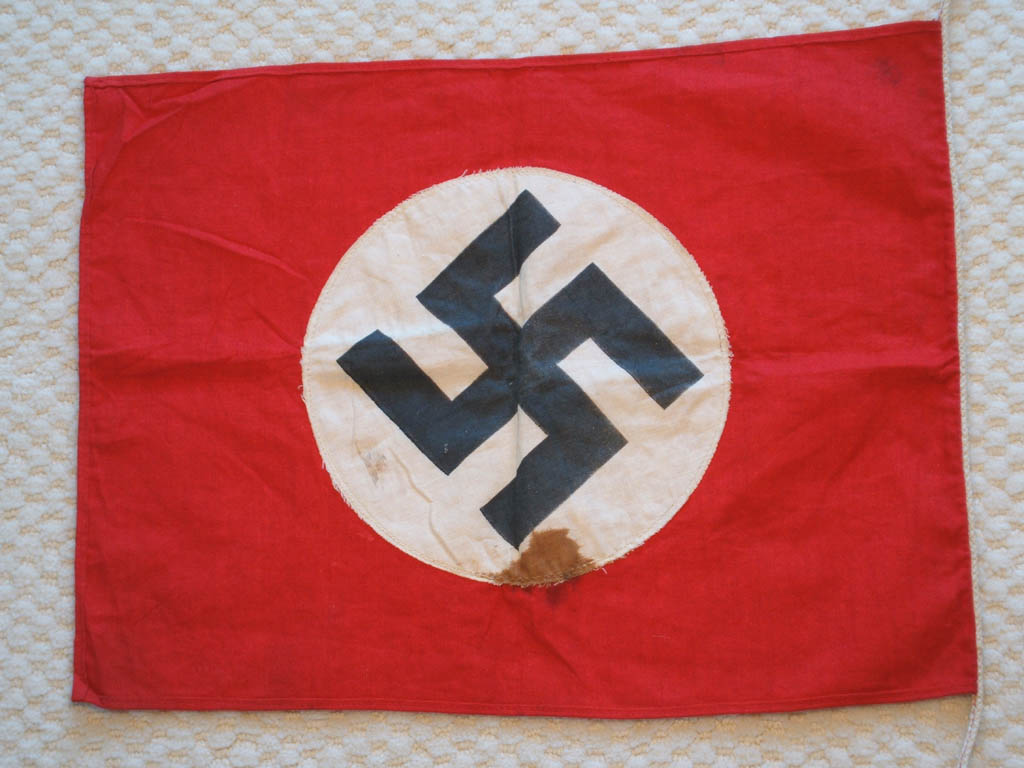 nazi-party-flag-right.jpg