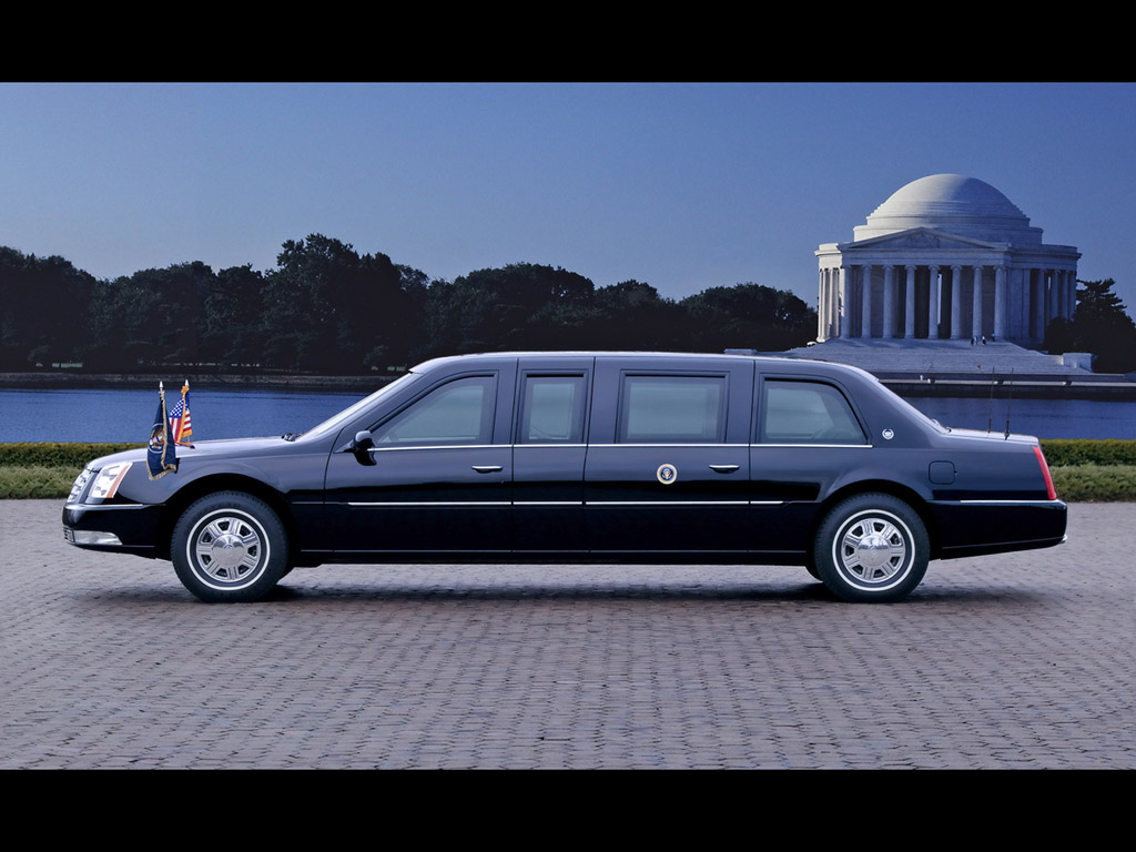 2006-cadillac-dts-presidential-limousine-s-jefferson-memorial-1024x768-1lvr.jpg