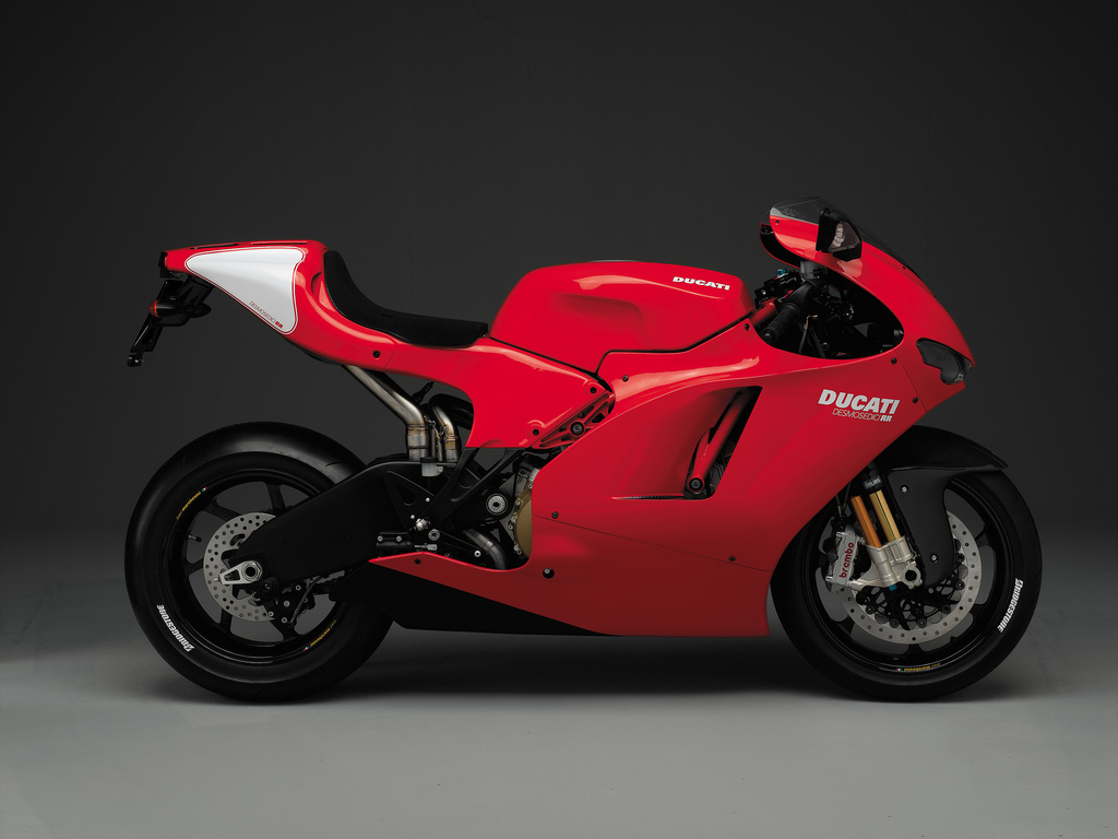 2008-ducati-desmosedici-rr.jpg