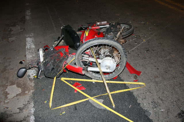 10096-squashed-bicycle-accident-newbig7jpg