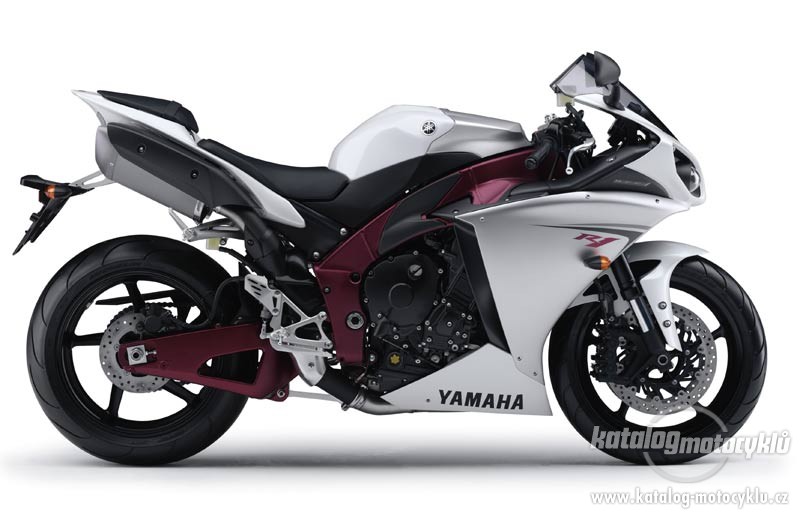 yamaha-yzf-r1-2009-recenze-9.jpg