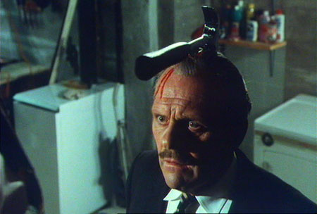 vaultofhorrorpic-hammer-in-head.jpg