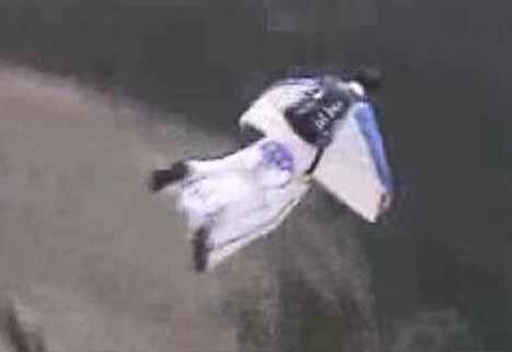 wingsuit-base-jumping-4jpg