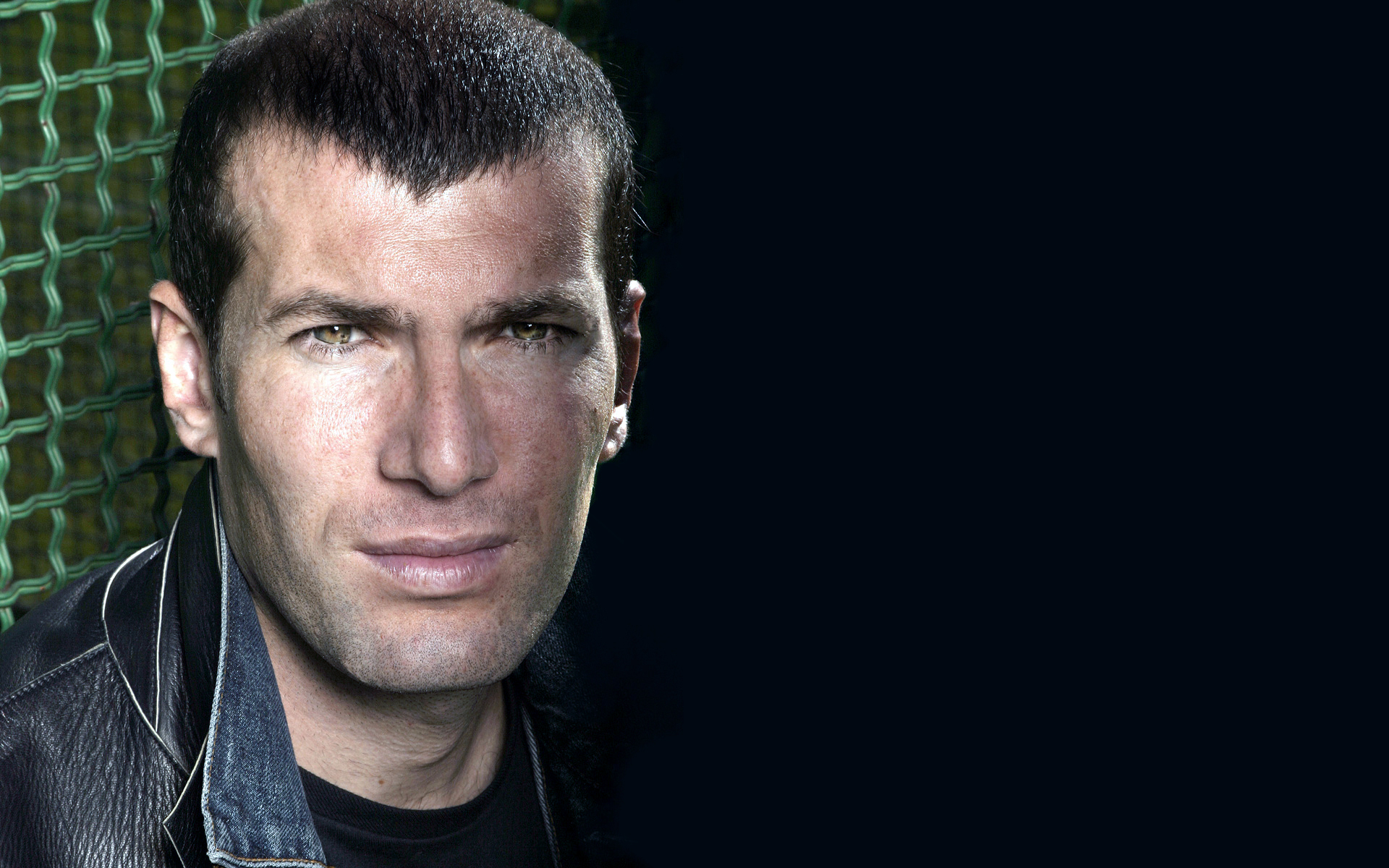 zinedine-zidane-wallpaper-1920x1200.jpg