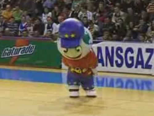 03-mascot.jpg