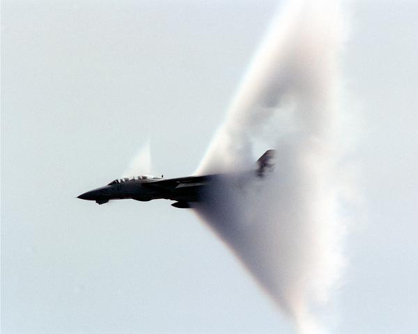 f14vf32-sound-barrier-side.jpg