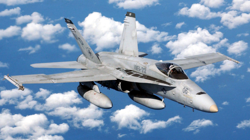 fa-18-hornet-02.jpg