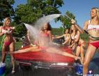 car-wash-babes-14-thumb.jpg