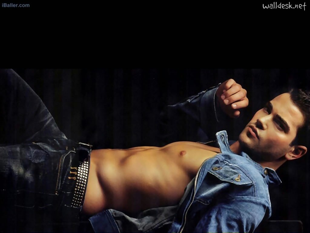 sexy-men-005.jpg